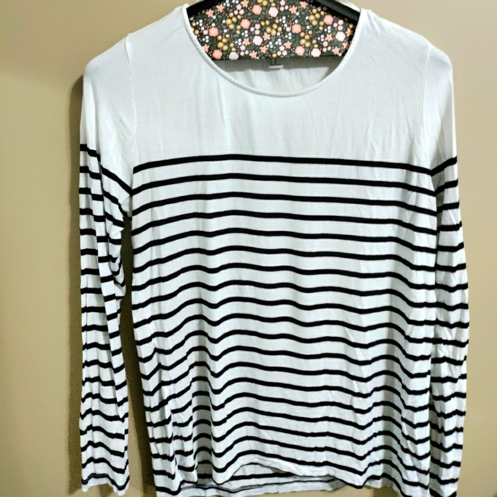 Forever 21 Black and White striped shirt 3x